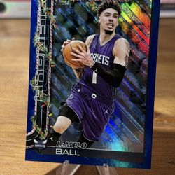 H53 LaMelo Ball 2025-26 Topps Holiday - Blue Metallic Glitter Holiday