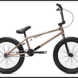 DK Cygnus Grey Zinc Color Way 