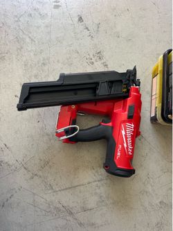 Milwaukee M18 framing nailer 21 degree new