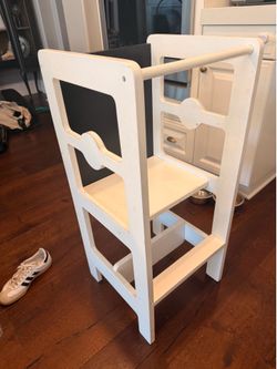 Toddler tower/desk