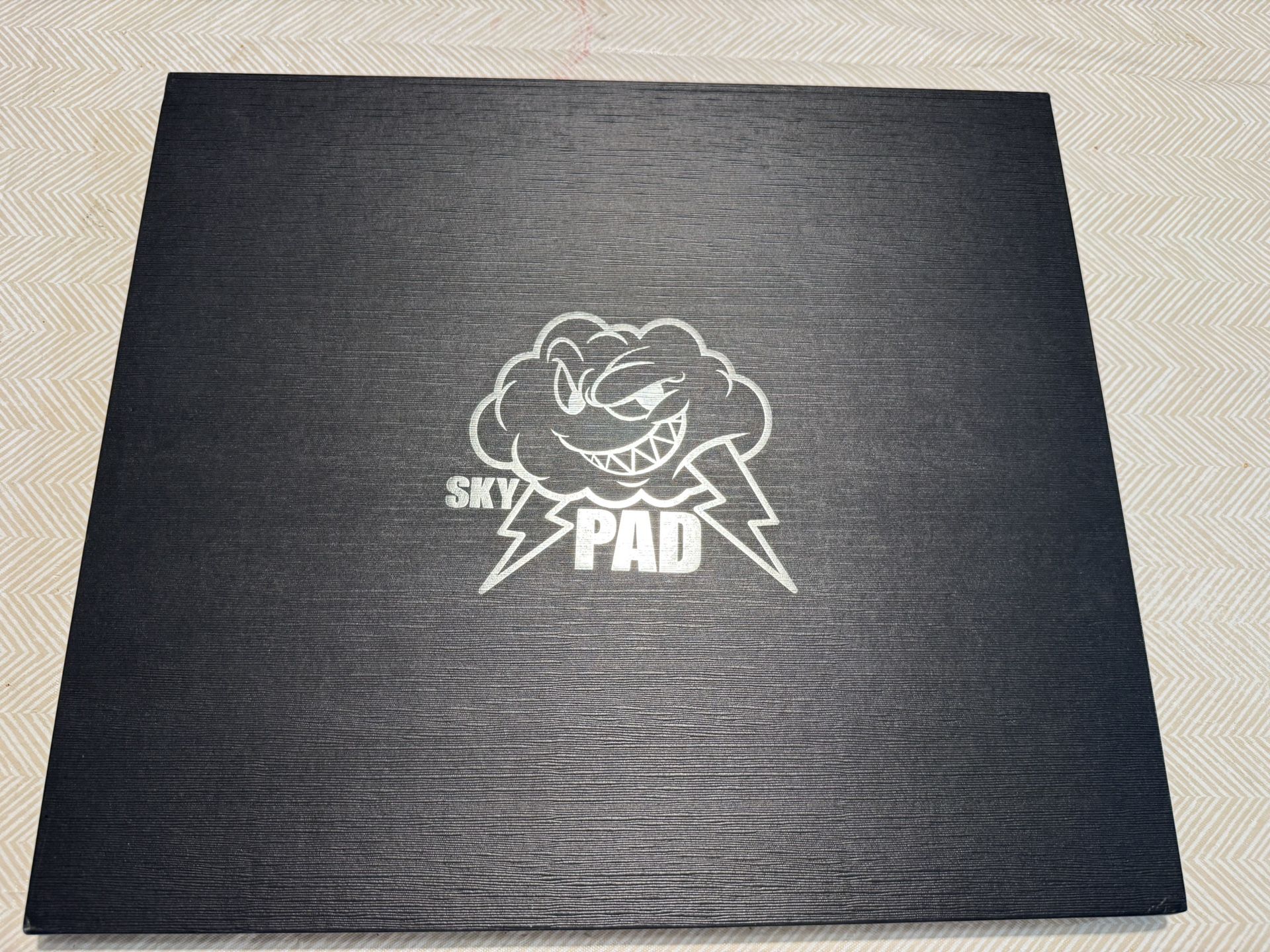 Skypad WALLHACK Glass 2.0 Gaming Mouse Pad