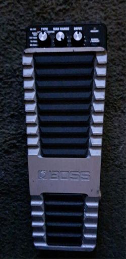 Boss V-Wah Multi-Multi-Effects Customizable Wah Pedal