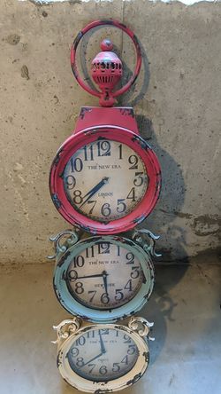 3 clocks in working condition