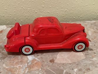 Vintage Red Classic Car perfume bottle