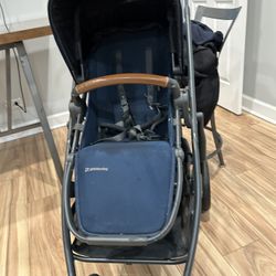 Almost NEW STROLLER