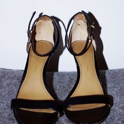 Banana Republic Emalee Sandal Size 7.5