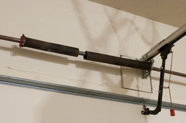 Garage door springs