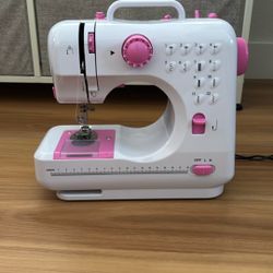 Small Sewing Machine 