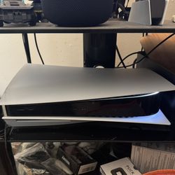Playstation 5 (PS5) Standard Edition 825 GB + PULSE 3D Wireless Headset  + Playstation Portal