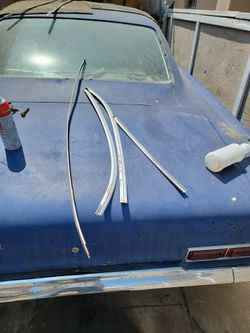 1965.. 1966 Impala Front Windows Molding 