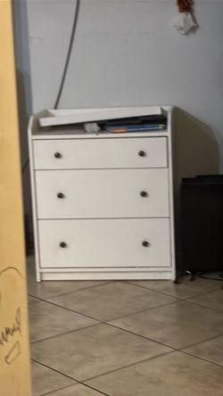3 draw dresser