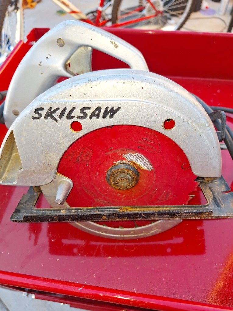 Skillsaw 6 1/2 Inch for Sale in Victorville, CA - OfferUp
