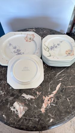 Dishes / Mikasa