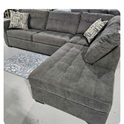 AP🎉 Gray 2 Piece Sectional Couch With Chaise// Financing & Delivery 