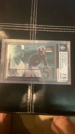 2001 upper deck trading card