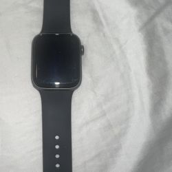 Apple Watch Se 40mm 32 GB space gray with sports band