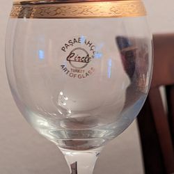 Gold Rimmed Wine Glasses. Set Of 12. Excellent Condition 