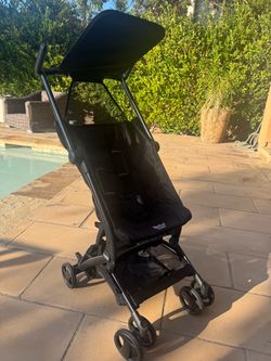 Delta Children Lightweight Travel Stroller