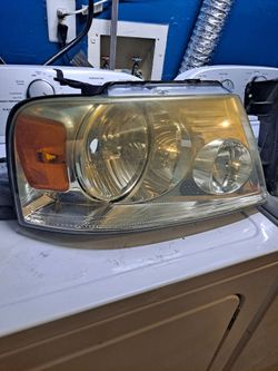 2006 Lincoln truck lights