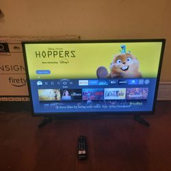 Insignia 32" Class F20 Series LED HD Smart Fire TV With Remote