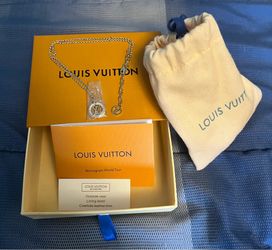 Louis Vuitton Collier Louise by Night M00759 Necklace