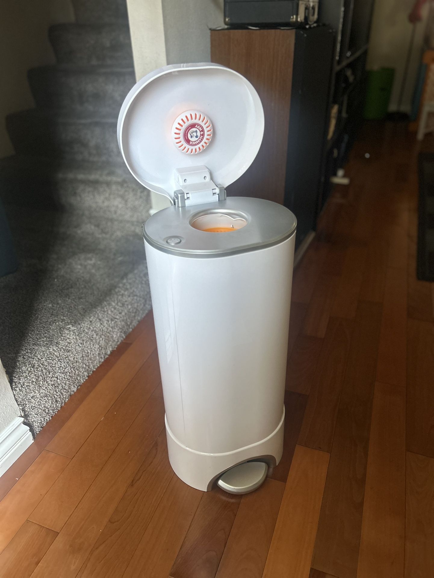 Munchkin Diaper Pail
