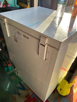 Storage freezer