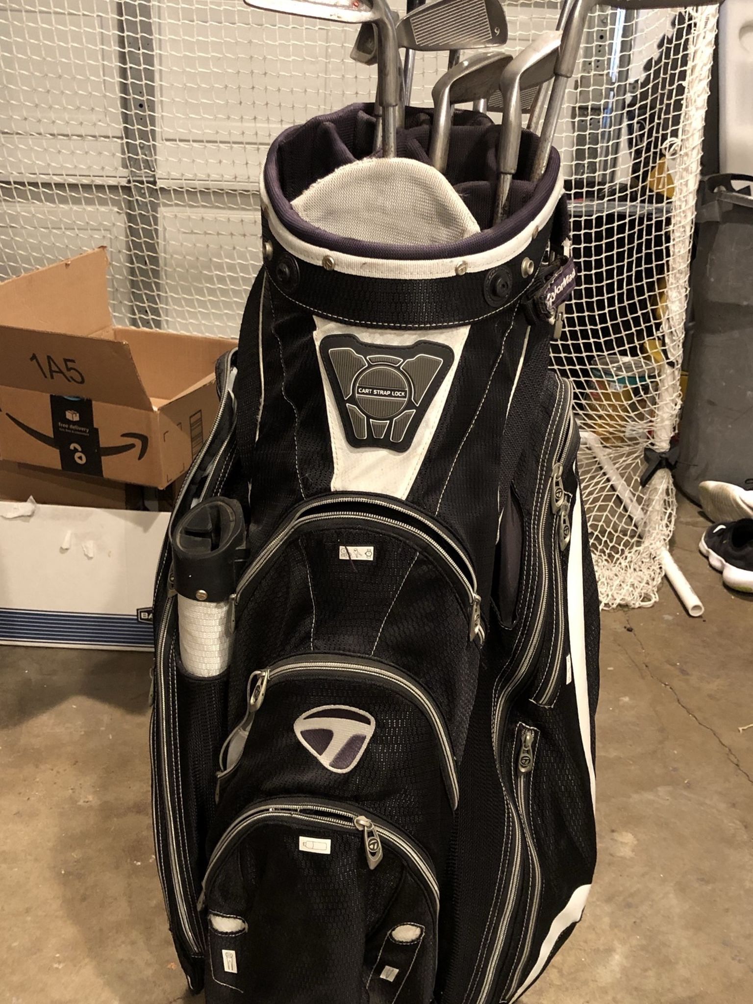 Taylormade Golf Bag (with Clubs)