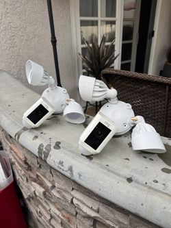 Ring Floodlight Camera – Lot of 2