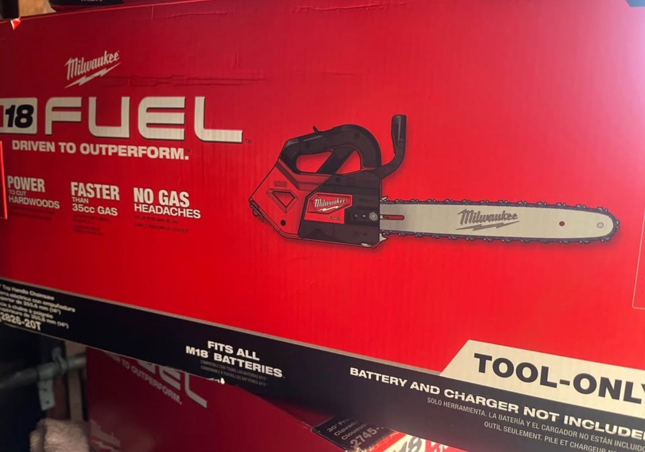 M18 Fuel Chain Saw