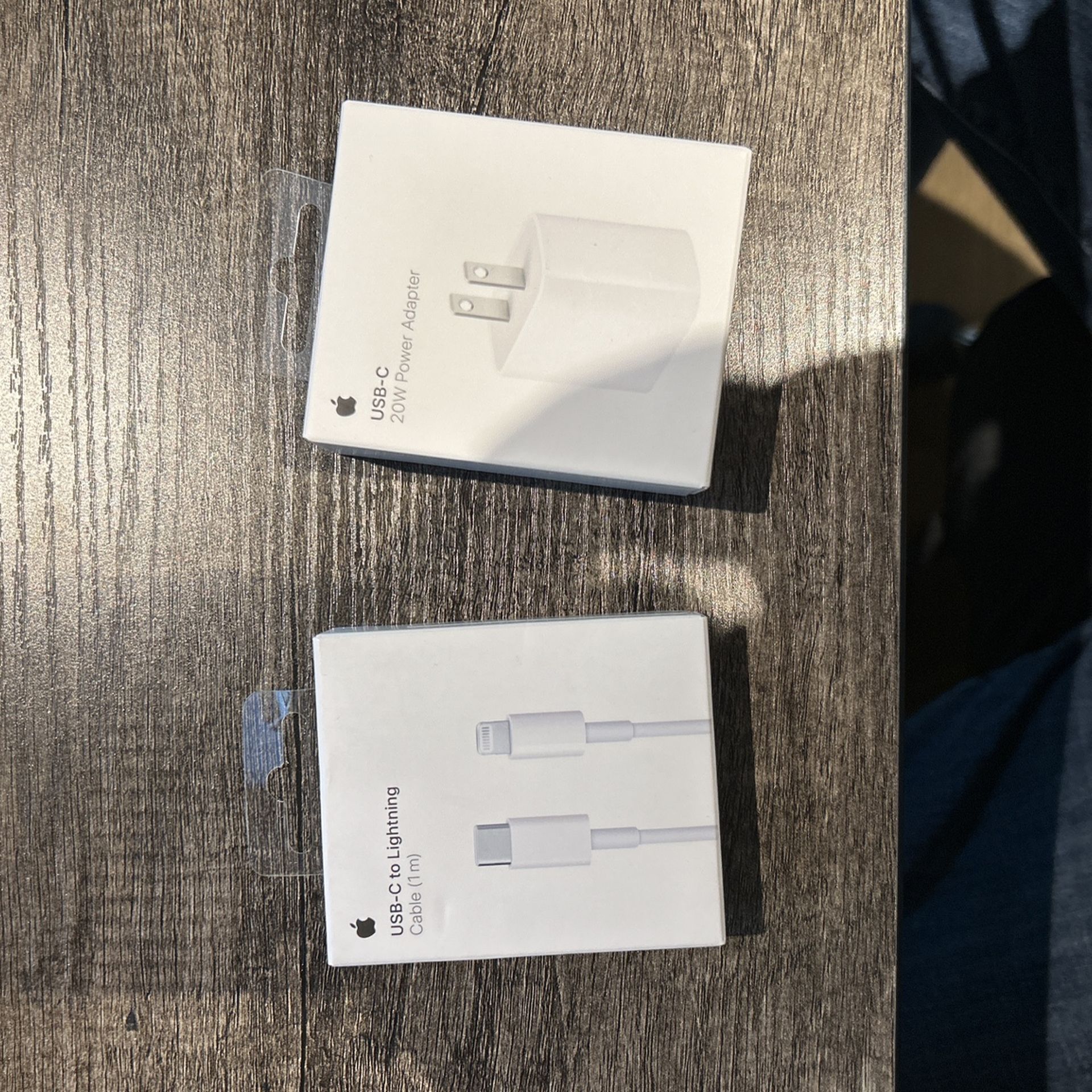 Apple USB-C To Lightning And 20w Charger