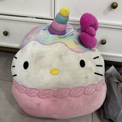 Hello Kitty Squishmallow