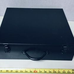 Metal storage carrying case with compartment sections