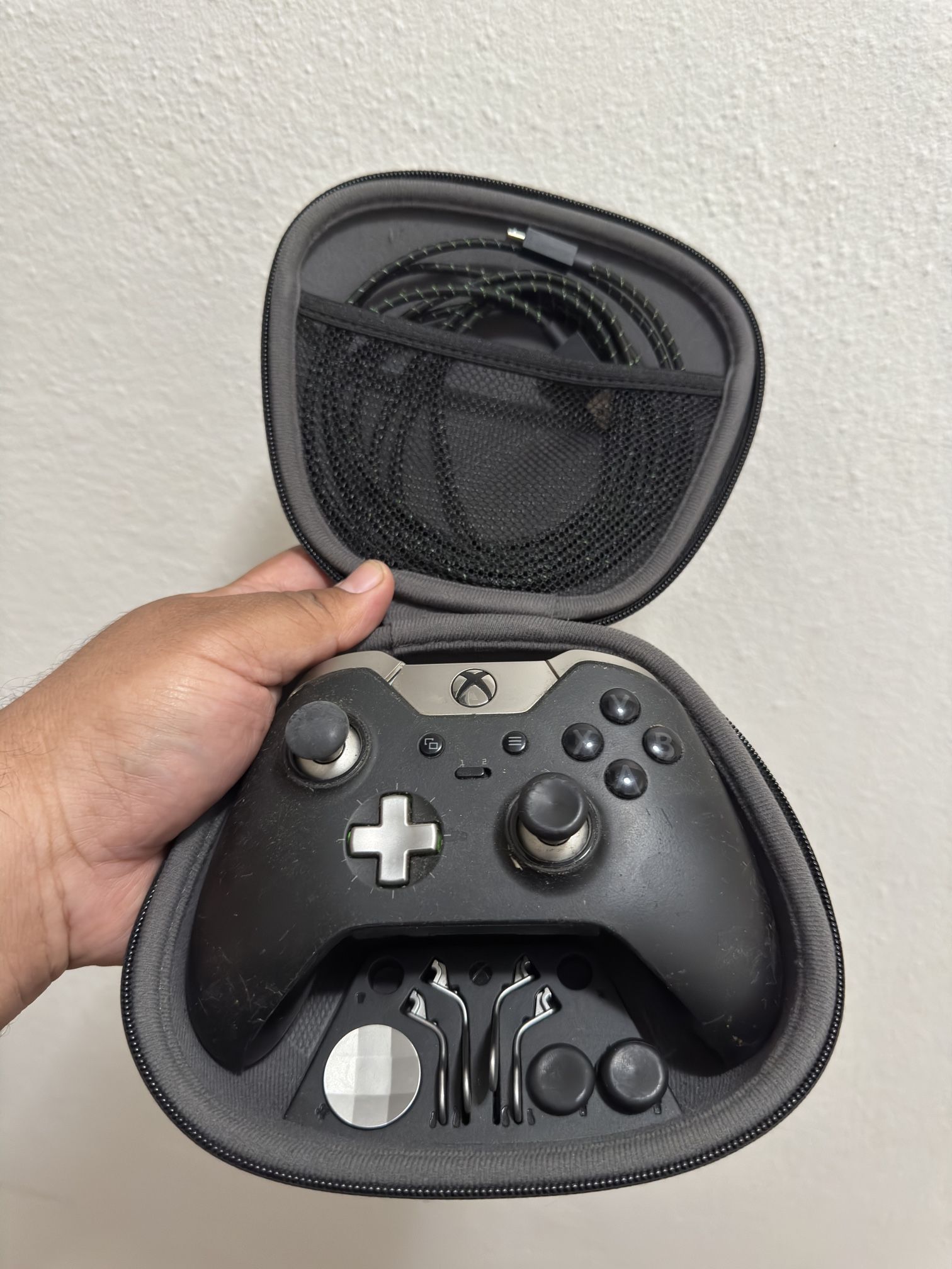 Xbox Elite Wireless Controller Series 1 – Used
