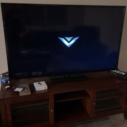 Perfect Condition 60” Vizio TV