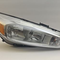 Headlights for a  Ford Focus 2015-2018