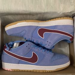 Nike Phillies Dunks Size 9.5