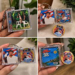 🐰 BAD BUNNY MINI CD KEYCHAIN 💿🇵🇷  Debí Tirar Más Fotos | NFC MUSIC KEYCHAIN  🔥 MORE THAN JUST A KEYCHAIN — IT PLAYS MUSIC! 🔥  Carry your favorit