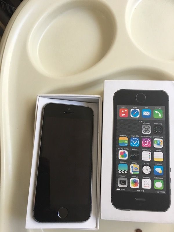Used iPhone 5 s 64 gb unlocked and clean imed