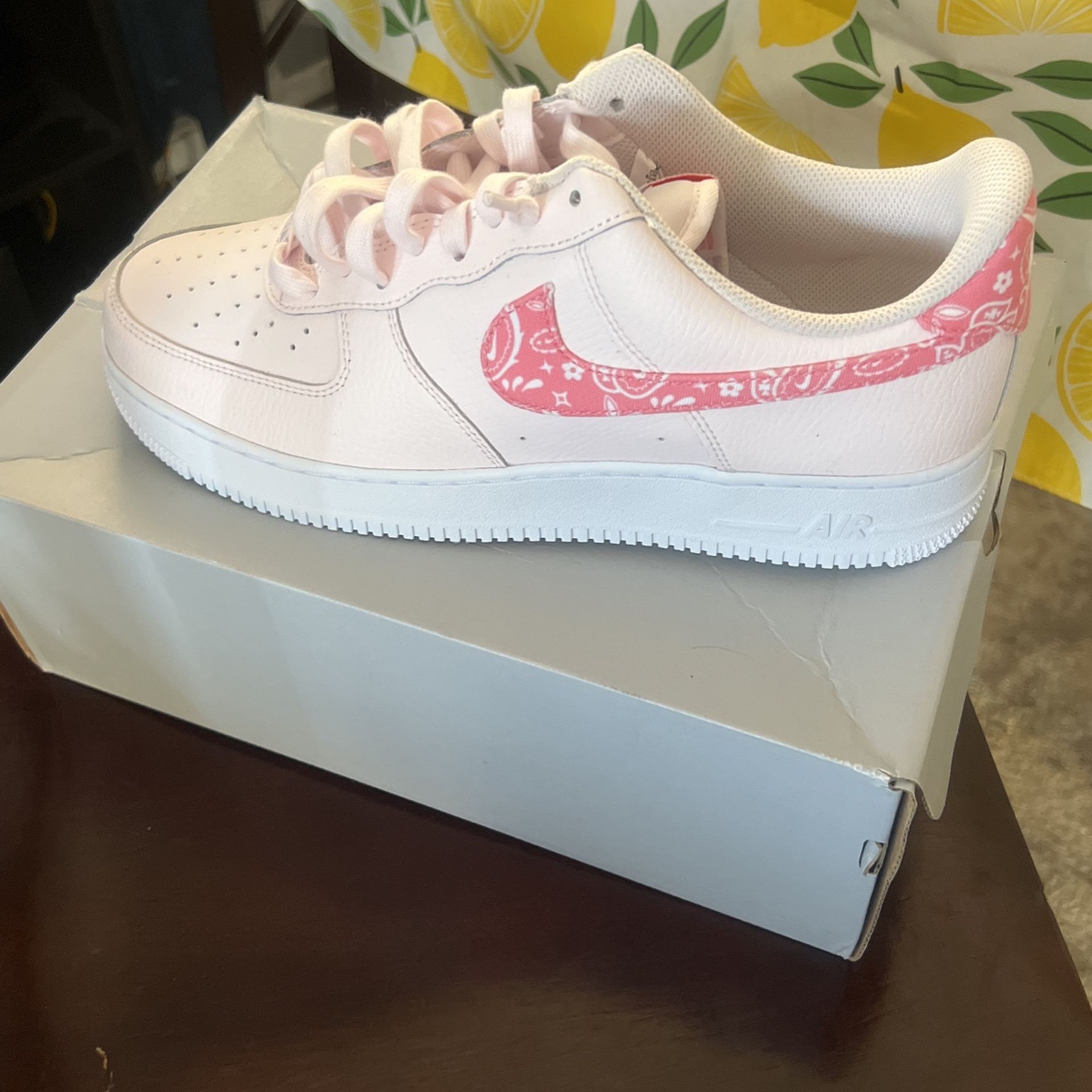 Air Force Pearl Pink Coral Chalk White