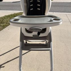 Selling an Ingenuity high chair.
