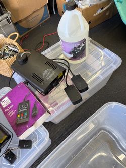 2 Fog Machines plus 1 bigger needs fuce plug