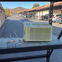 *Room Air Conditioner*