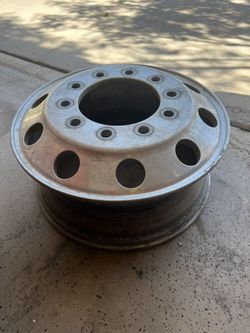 Aluminum rim for a semi truck