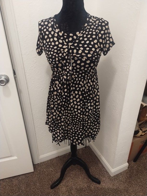 Size 12 Girl Only The White Shirt Is Size 16 The Rest Is 12