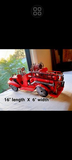 Vintage fire truck 16" x 6"