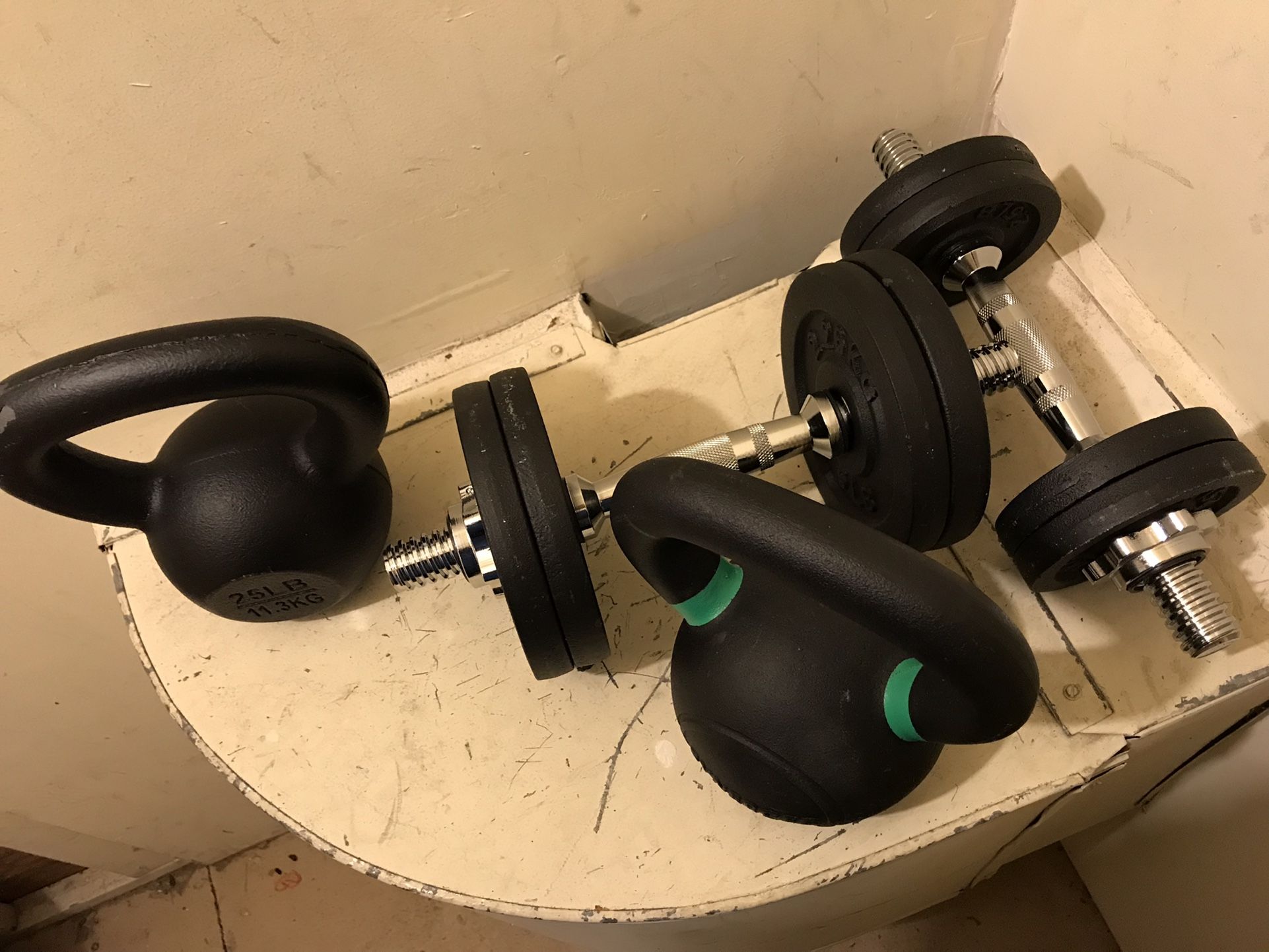 25 and 26 Lbs Weights And Hand Weight Set