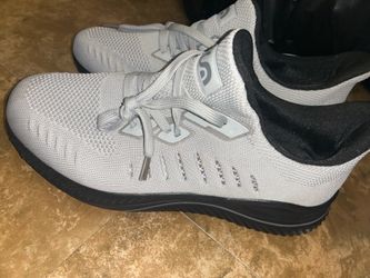 Sketchers Men’s Sneakers Size 12