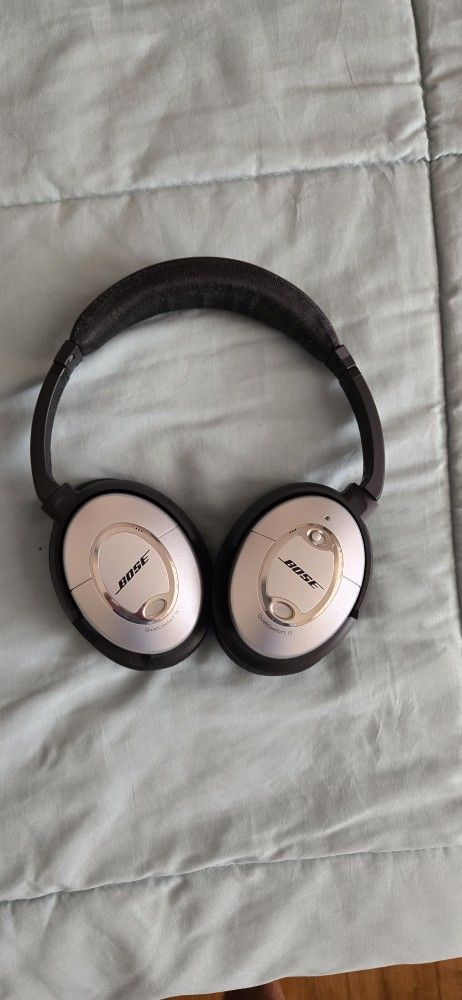 Bose QuietComfort 15 Noise Canceling Headphones - Needs Repair