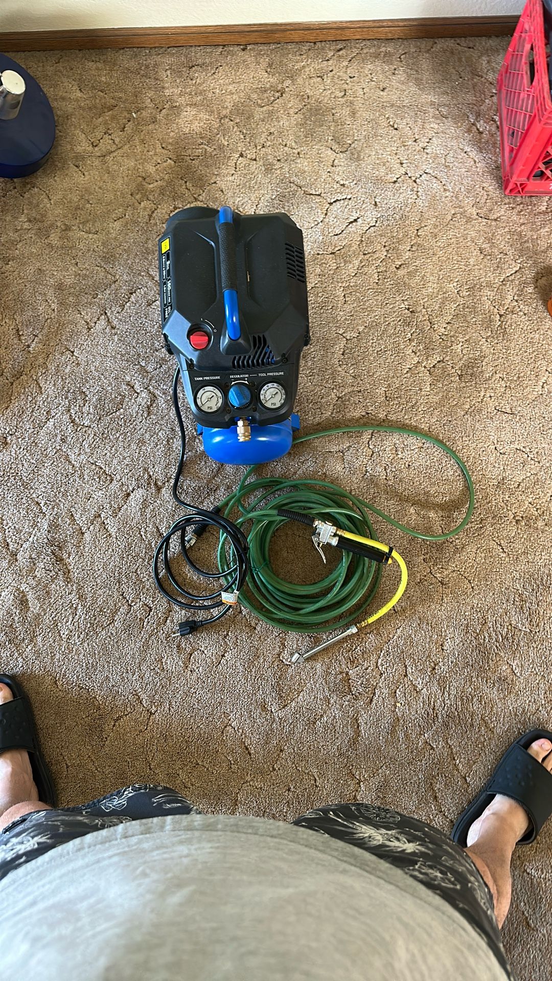 Kobalt 3 Gallon Compressor With Hose